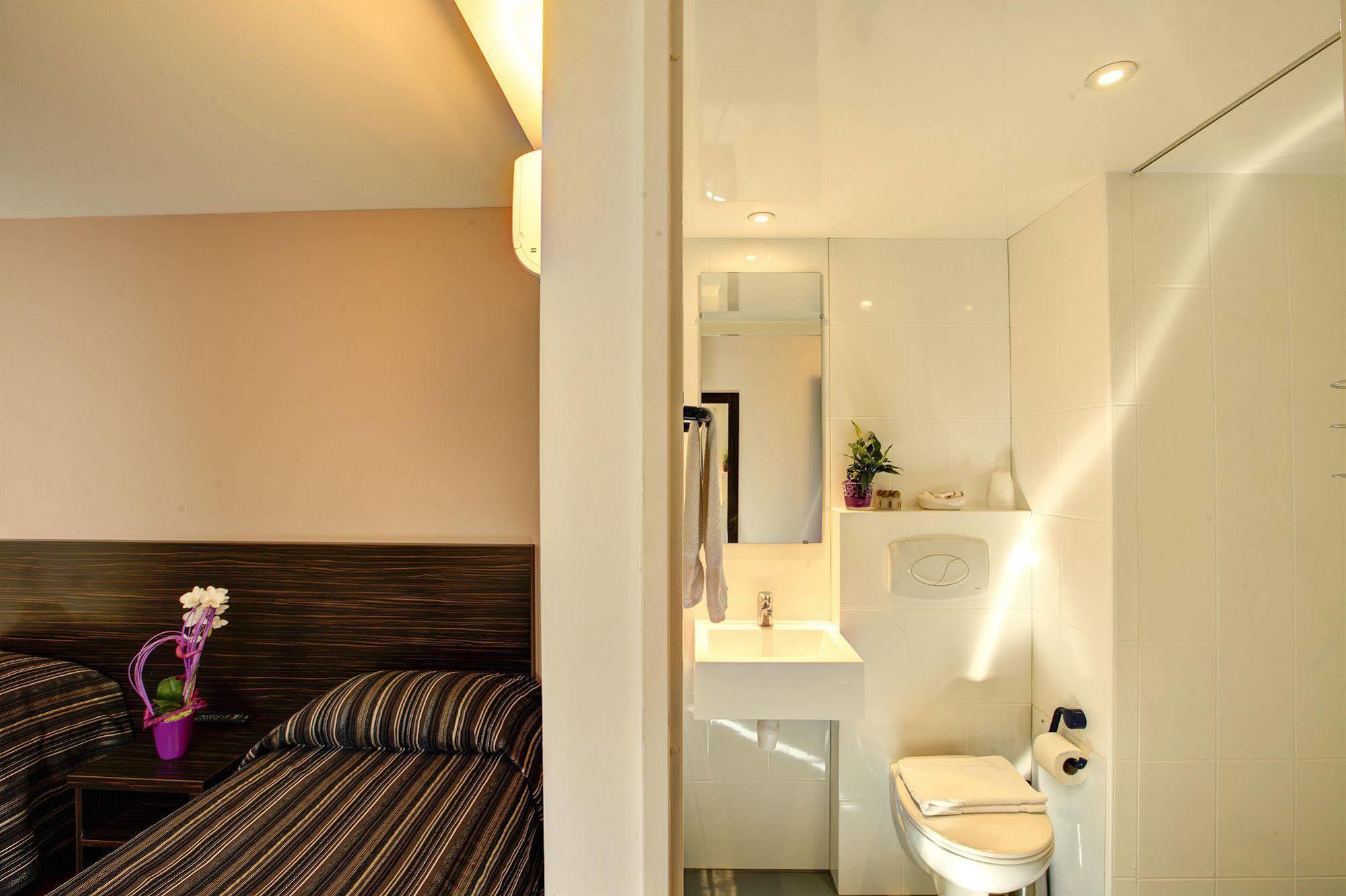 Hotel Sénia Orly Esterno foto