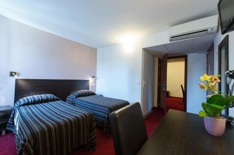 Hotel Sénia Orly Esterno foto